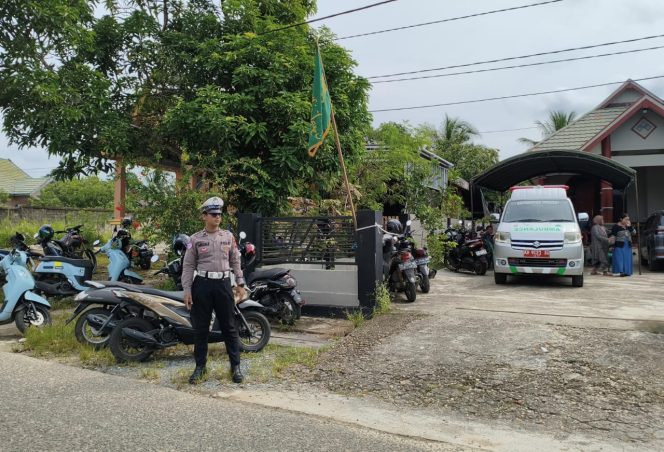 
					Tim Pemandu Kedukaan Satlantas Polres Murung Raya Kawal Jenazah Ke Pemakaman Terkahir