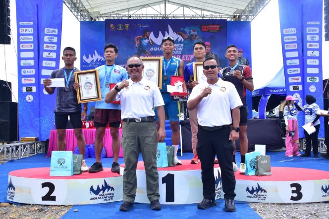 
					KOBARKAN SEMANGAT SPORTIVITAS, IR KORMAR LEPAS PERLOMBAAN MARINES AQUATHLON 2025