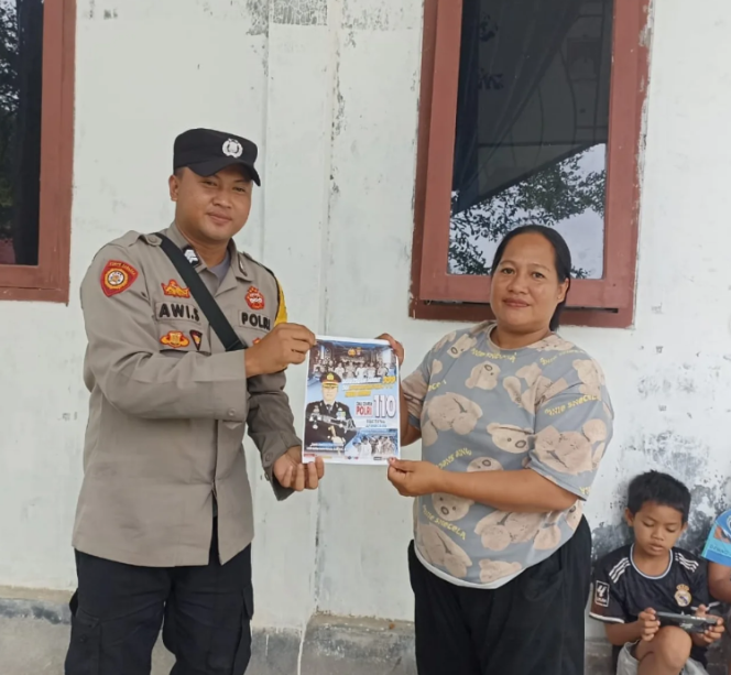 
					Anggota Polsek Sukamara Ajak Masyarakat Gunakan Layanan Call Center 110 Secara Bijak