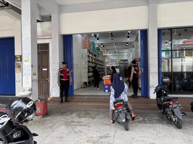 
					Sat Sabhara Polres Sukamara Tingkatkan Patroli di Minimarket untuk Jaga Keamanan Masyarakat