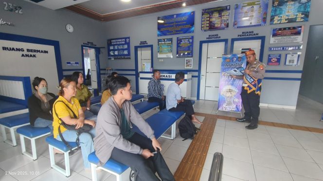 
					Polantas Menyapa Satpas Polres Katingan Lakukan Pendampingan Pemohon SIM