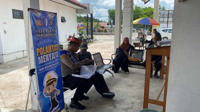 
					Polantas Menyapa, Unit Regident Berikan Pelayanan dan Edukasi Masyarakat