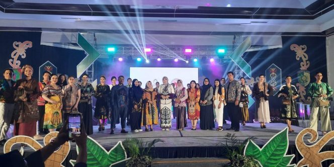
					Dekranasda Palangka Raya Gelar Fashion Show