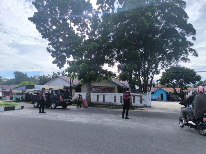 
					Sat Samapta Polres Sukamara Laksanakan Pengaturan Lalu Lintas di Jalan Tjilik Riwut