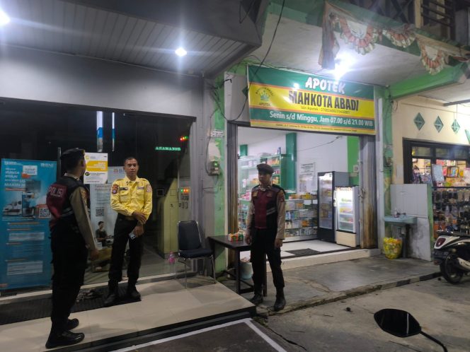 
					Wujudkan Keamanan, Polisi Sukamara Sambangi Bank BNI Saat Patroli Malam