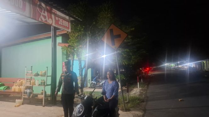 
					Personel Polsek Balai Riam Gelar Patroli KRYD Cegah Gangguan Kamtibmas