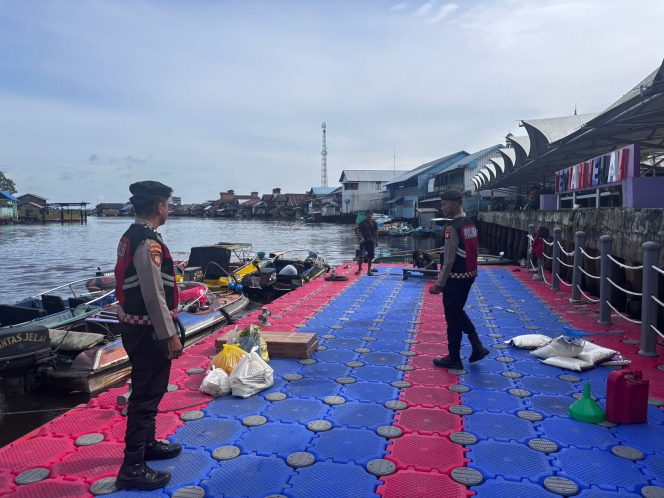 
					Cegah Premanisme, Samapta Awasi Aktivitas di Pelabuhan JL. Cakra Adiwijaya