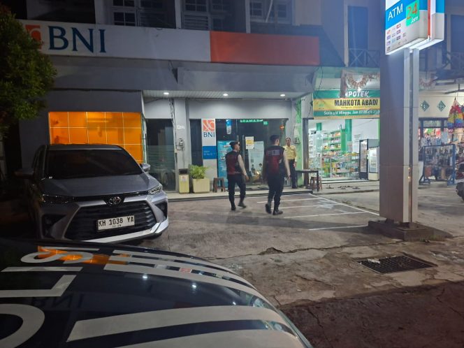 
					Personil Samapta Gelar Patroli di Sekitar Bank BNI Sukamara
