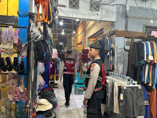 
					Patroli Samapta cegah aksi premanisme di kawasan Pasar Inpres