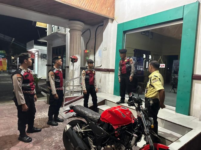 
					Patroli Harkamtibmas Wujudkan Rasa Aman di Lingkungan Bank Kalteng