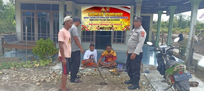 
					Untuk Menampung Aspirasi Masyarakat Polsek Basarang Melaksanakan Giat Jum’at Curhat Di Desa Bungai Jaya