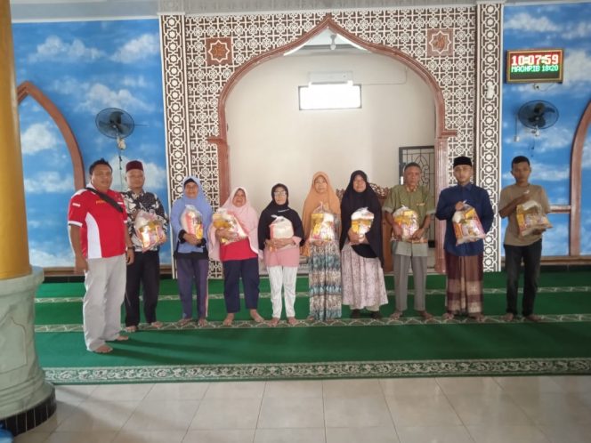 
					Salurkan Paket Sembako kepada Kaum Dhuafa dari Media Online GaoelNews.com di Hari Natal