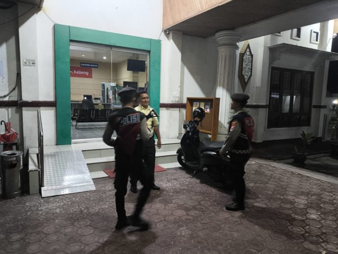 
					Patroli Harkamtibmas Sasar Lokasi Perbankan di Sukamara