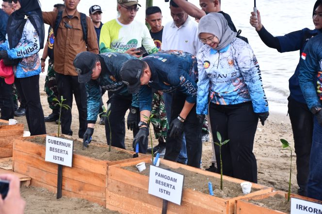 
					Korps Marinir Hadir Untuk Rakyat