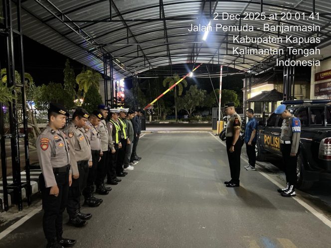 
					ANGGOTA SATSAMAPTA POLRES KAPUAS MELAKSANAKAN APEL MALAM PIKET PENJAGAAN DAN PENGECEKAN TAHANAN BERTEMPAT DI HALAMAN MAKO POLRES KAPUAS.   