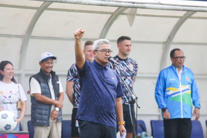 
					Tranmere Rovers FC Latih Bibit Muda Bandung, Wali Kota Farhan: Dari Sidolig Menuju Dunia!