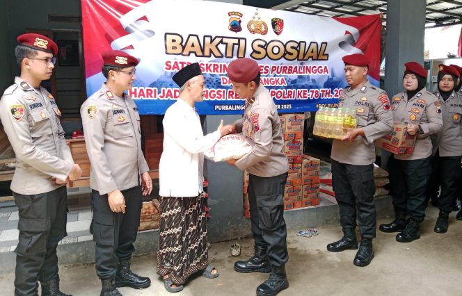 
					Peringati HUT Ke-78 Reserse Polri, Satreskrim Polres Purbalingga Gelar Baksos di Ponpes Ar Rohman