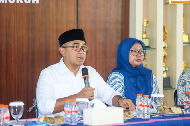 
					Pemkot Bandung Tindaklanjuti Keluhan Banjir Kelurahan Gumuruh, OPD Turun Tangan