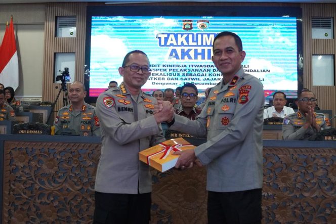 
					Wakapolda Bali Resmi Menutup Taklimat Akhir Audit Kinerja Itwasda Polda Bali Tahap II T.A. 2025