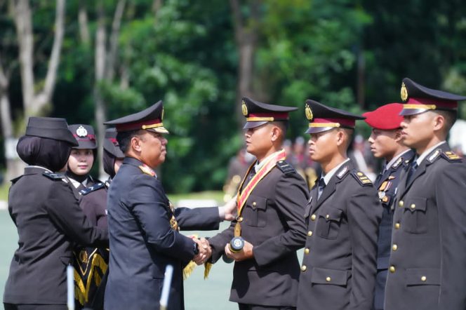 
					Wakapolri Dorong Perwira Polri Adaptif dan Responsif terhadap Kebutuhan Masyarakat