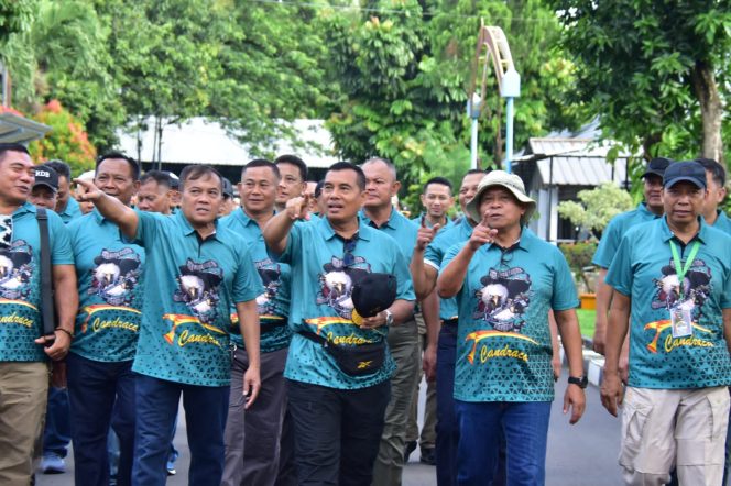 
					Reuni Bersejarah Pangkormar Bersama Kelbes Kompi Flores Yonif 4 Marinir