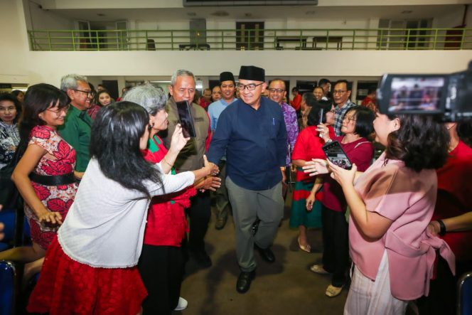 
					Wali Kota Bandung: Kebebasan Beribadah Dijamin Konstitusi