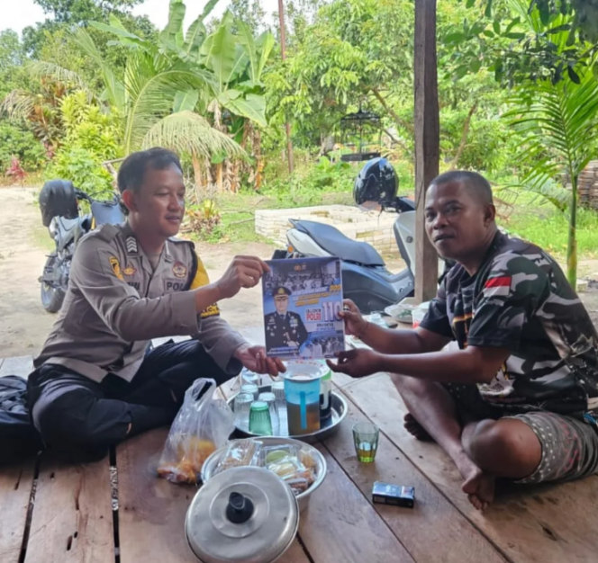 
					Bhabinkamtibmas Desa Kartamulya Sambangi Warga, Sosialisasikan Layanan Call Center 110 untuk Perkuat Kemitraan Polisi–Masyarakat