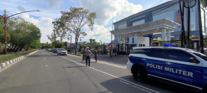 
					Satlantas Polresta Palangka Raya Amankan Arus Lalin Saat Serah Terima Kajati Kalteng