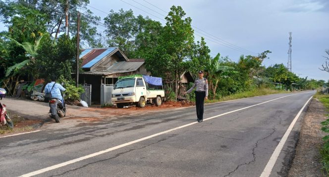 
					ANGGOTA POLSEK PULAU PETAK LAKSANAKAN GATUR GUNA TERCIPTANYA KAMSELTIBCAR