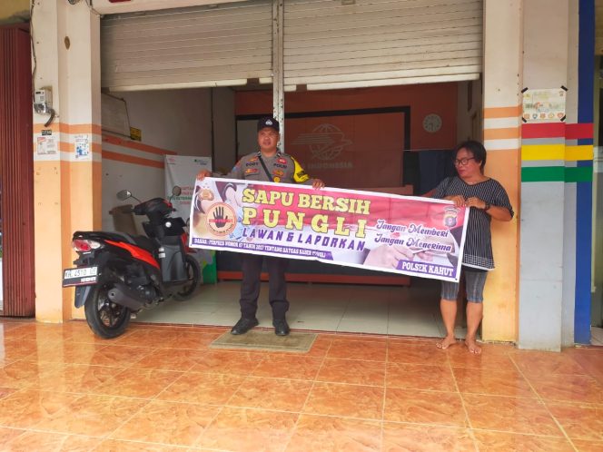 
					Polsek Kahut Gencarkan Sosialisasi Larangan Pungli, Tegaskan Konsekuensi Hukum