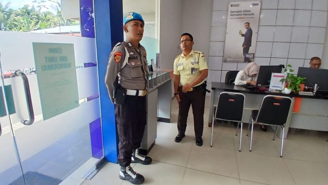 
					Polsek Kapuas Barat Laksanakan Patroli Objek Vital di Bank BRI KCP Mandomai