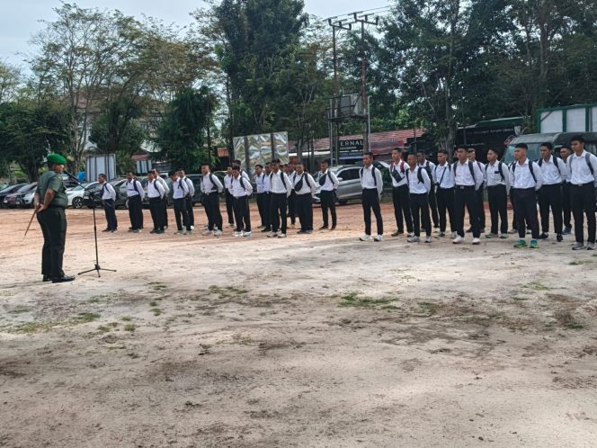 
					Kodim 1015/Sampit Berangkatkan 72 Calon Bintara Dan Tamtama  TNI AD