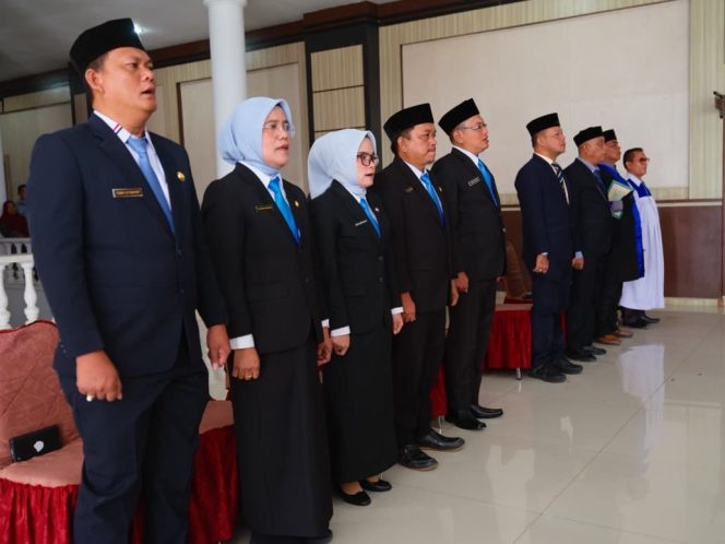 
					Bupati dan Wakil Bupati Melantik 35 Pejabat Pemkab Labusel