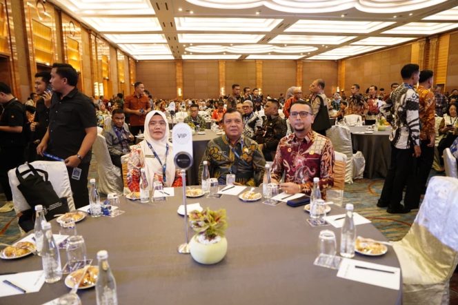 
					Bupati Fery Sahputra Menghadiri Rakornas Urusan Pemerintahan Umum.