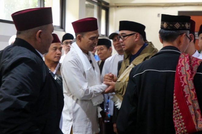 
					Ustaz Abdul Somad Ajak Umat Muslim Makmurkan Masjid Raya Bandung