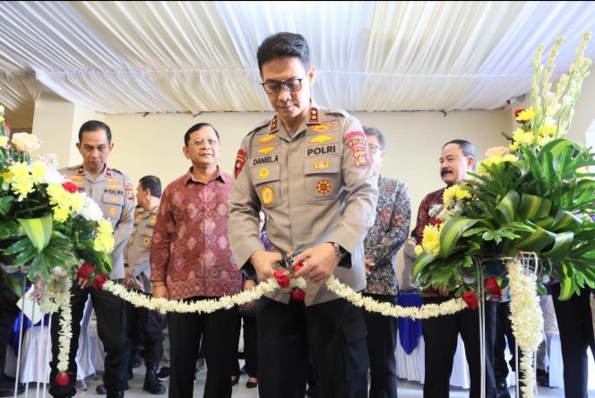 
					Tingkatkan Kualitas Pelayanan Publik, Kapolda Bali Resmikan Rumjab PJU dan Gedung Dit Tahti