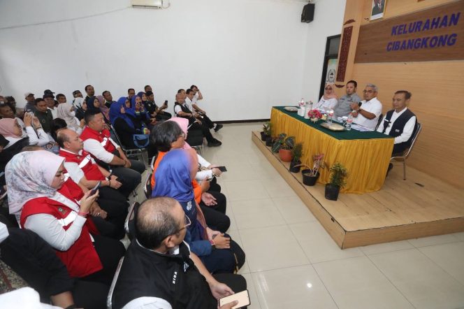 
					Pemkot Bandung Segera Benahi Banjir  Jalan Amblas di Cibangkong