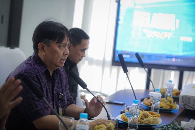 
					Awali 2026 dengan Kerja Bakti, Sekda Bandung Optimis Investasi Capai Rp11,363 Triliun