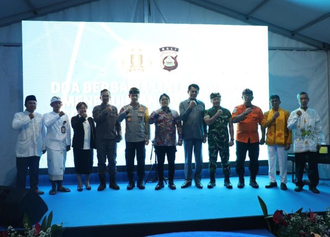 
					Polda Bali Gelar Doa Bersama Lintas Agama, Momentum Pergantian Tahun untuk Mendoakan Korban Bencana Alam di Sumatera
