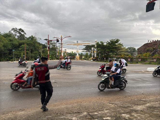 
					Samapta Polres Murung Raya Jaga Harkamtibmas Di Pusat Kota dan Jalan Raya
