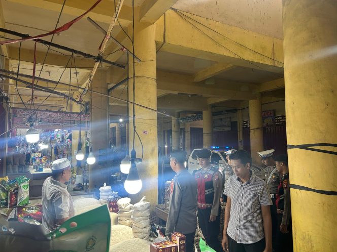 
					Pamapta II Pimpin Personel KRYD Polres Barsel Lakukan Patroli Dialogis Area Obvit