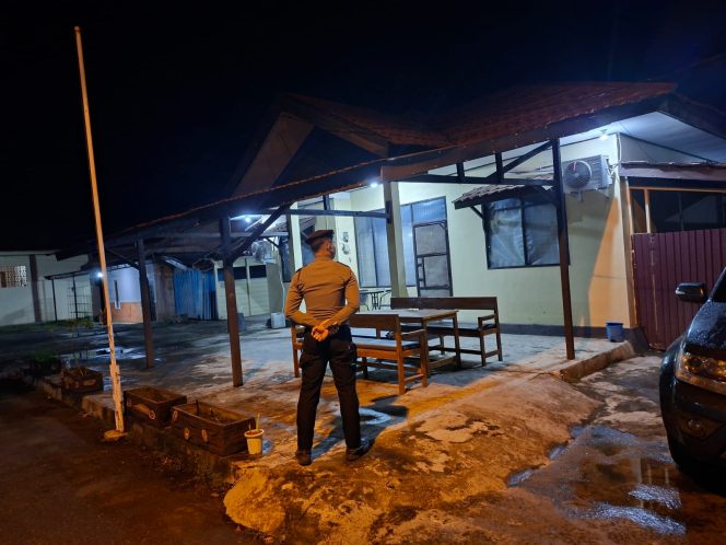 
					Satsamapta Polres Barito Timur Lakukan Patroli Rumjab Wakapolres, Pastikan Keamanan dan Ketertiban