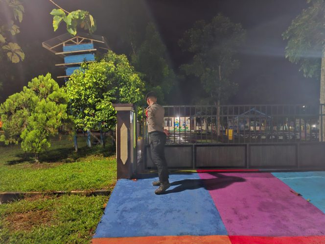 
					Satsamapta Polres Barito Timur Lakukan Patroli Tempat TK Bhayangkari, Pastikan Keamanan dan Ketertiban