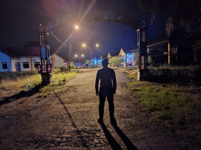 
					Satsamapta Polres Barito Timur Lakukan Patroli Asrama Bhayangkari Presisi, Pastikan Keamanan dan Ketertiban