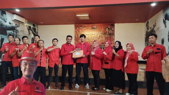 
					Agus T Subagdja Resmi Dilantik sebagai Ketua PAC PDI Perjuangan Kecamatan Majalengka