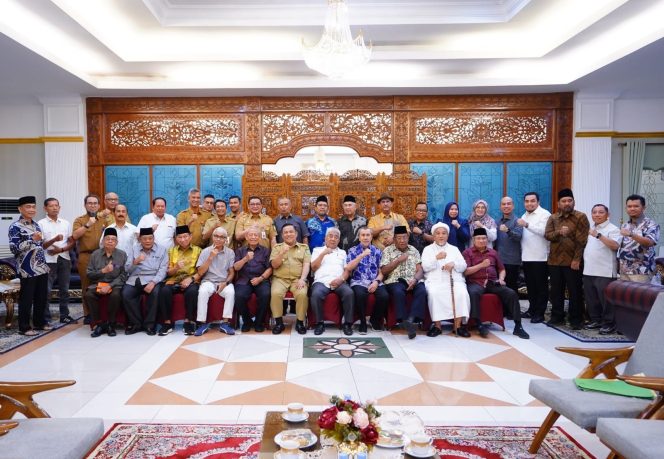 
					Syamsuar: Dibalik Pemasukan Hotel Aryaduta Terlalu Minim, Desak Plt Gubri Putus Kontrak
