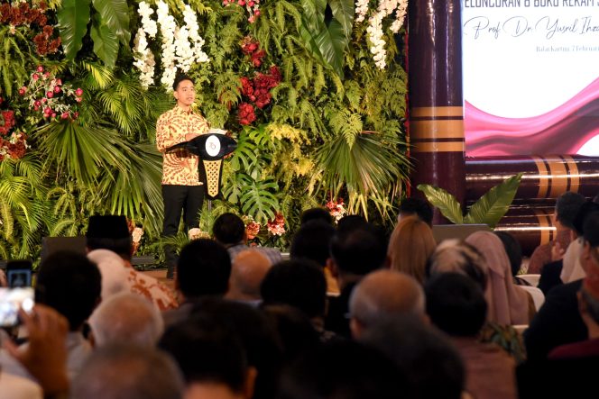 
					Irkormar Hadiri Peluncuran 8 Buku Biografi Yusril
