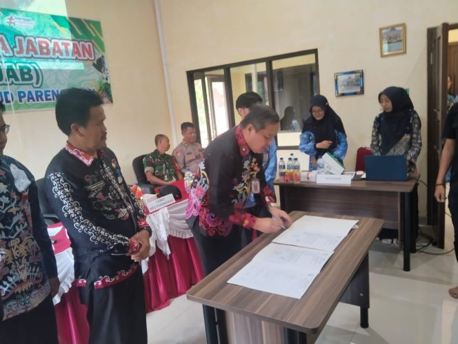 
					Danramil 1015-07/Parenggean Hadiri Serah Terima Direktur RSUD Parenggean