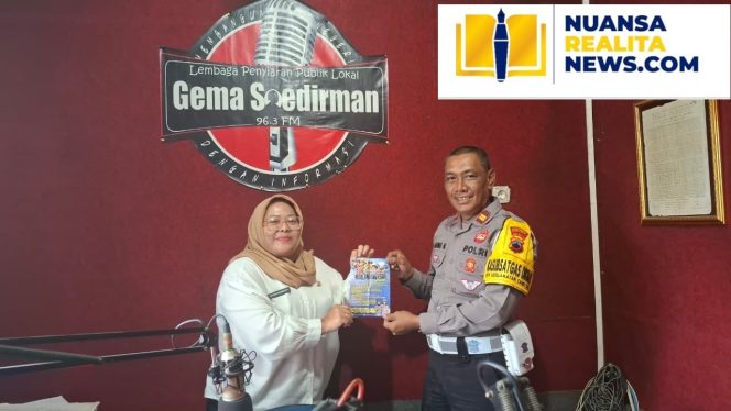 
					Satlantas Polres Purbalingga Sosialisasi Tertib Lalu Lintas Operasi Keselamatan Candi 2026 Melalui Siaran Radio