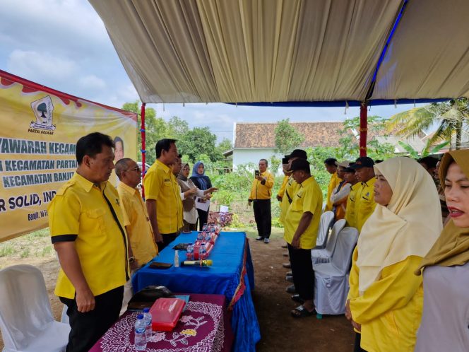 
					Usai Gelar Muscam Partai Golkar Kecamatan Banjit Way Kanan, Darlian Pone Melakukan Gerakan Lampung Menanam
